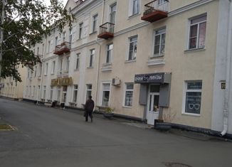 Продается двухкомнатная квартира, 57 м2, Курган, улица Красина, 75, жилой район Центральный