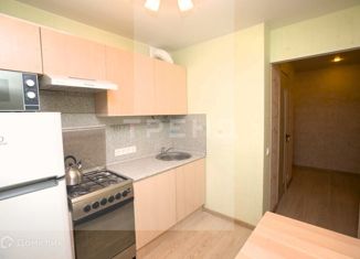 Продается 1-комнатная квартира, 32 м2, Санкт-Петербург, проспект Тореза, 25, метро Площадь Мужества