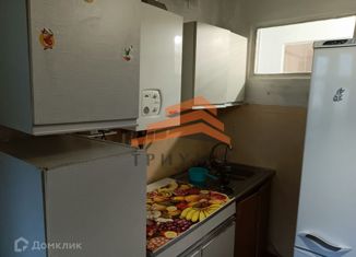 Сдаю 2-ком. квартиру, 56 м2, Феодосия, Крымская улица, 29