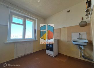 Продаю двухкомнатную квартиру, 44 м2, Краснотурьинск, улица Микова, 39