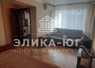 Продаю 1-комнатную квартиру, 27 м2, поселок городского типа Новомихайловский, 1-й микрорайон, 3