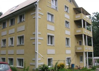 Продам четырехкомнатную квартиру, 134 м2, Ладушкин, улица Лейтенанта Емельянова, 2