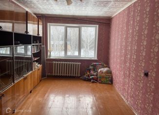 Продам 2-ком. квартиру, 48 м2, село Урман, Центральная улица, 11
