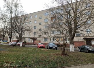 Продается двухкомнатная квартира, 48.8 м2, Жуков, улица Ленина, 5