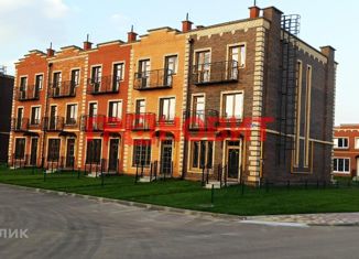 Продаю таунхаус, 79 м2, село Новолуговое, 5-й квартал, 46