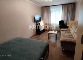 Продам 1-комнатную квартиру, 30.4 м2, Новосибирск, улица Михаила Перевозчикова, 10, улица Михаила Перевозчикова