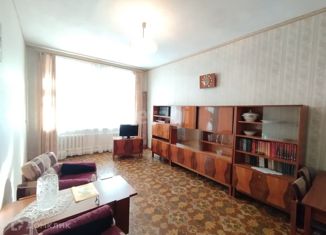 Продаю 2-ком. квартиру, 55.8 м2, Озёрск, улица Менделеева, 14