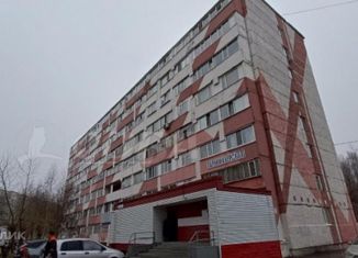 Продажа 2-ком. квартиры, 32 м2, Сургут, Студенческая улица, 16