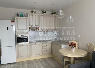 Продам 3-ком. квартиру, 52 м2, Кемерово, улица Терешковой, 16Г