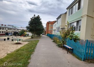 Продажа 2-комнатной квартиры, 50 м2, Арск, улица Маршала Жукова, 5