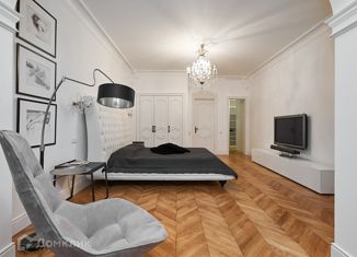 Сдача в аренду 5-комнатной квартиры, 340 м2, Москва, Хилков переулок, 1, район Хамовники