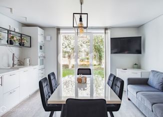 Продаю многокомнатную квартиру, 150 м2, Красноярск, улица Урицкого, 94