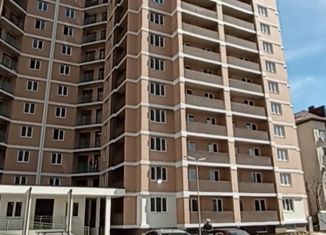 Продается 2-комнатная квартира, 60 м2, Краснодар, улица имени Ф.И. Шаляпина, 30/1к2