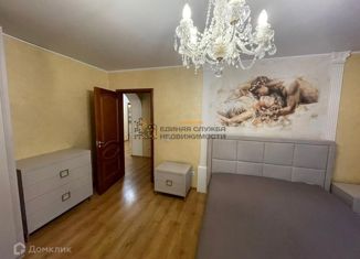 Сдача в аренду трехкомнатной квартиры, 130 м2, Уфа, улица Менделеева, 150/4, Советский район