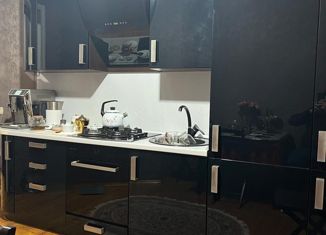 Продам однокомнатную квартиру, 50 м2, Махачкала, проспект Али-Гаджи Акушинского, 433, Советский район