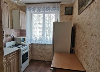 Продается 3-комнатная квартира, 48 м2, Белгородская область, микрорайон Приборостроитель, 18А