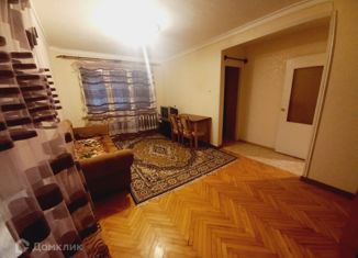Продается однокомнатная квартира, 30 м2, Нальчик, улица Ю. Фучика, 5, район Богданка
