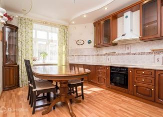 Продается четырехкомнатная квартира, 139.6 м2, Челябинск, Комсомольский проспект, 48А, Курчатовский район