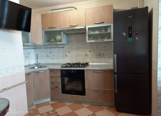 Продам 2-ком. квартиру, 62 м2, село Печерск, Школьная улица, 2Б