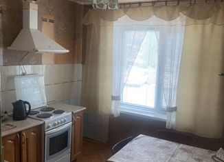 Продам трехкомнатную квартиру, 64 м2, Белгородская область, микрорайон Жукова, 52