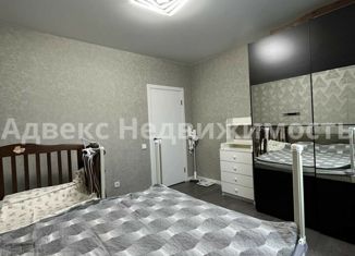 Продается 2-комнатная квартира, 65 м2, Тюмень, улица Бакинских Комиссаров, 1, Калининский округ