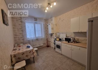 Продам двухкомнатную квартиру, 50 м2, Батайск, Комсомольская улица, 127