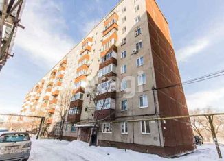 Продается трехкомнатная квартира, 63 м2, Энгельс, микрорайон Энгельс-1, 77