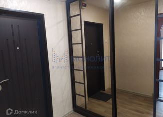 Продается двухкомнатная квартира, 50.3 м2, посёлок Новинки, Центральная улица, 21