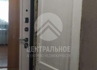 Продаю 2-комнатную квартиру, 30.2 м2, Новосибирск, улица Бурденко, 15, улица Бурденко