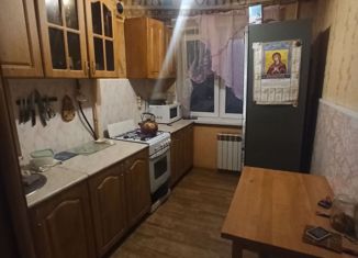 Продам 3-комнатную квартиру, 59.6 м2, Нижний Новгород, улица Адмирала Макарова, 5, метро Ленинская