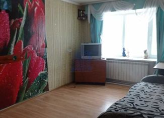Продается двухкомнатная квартира, 41.7 м2, село Янтиково, улица Ленина, 10