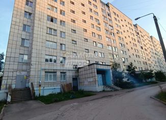 Продажа 1-ком. квартиры, 36 м2, Краснокамск, улица Орджоникидзе, 4