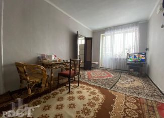 Трехкомнатная квартира на продажу, 53.8 м2, Артём, улица Берзарина, 9