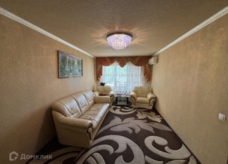 2-ком. квартира на продажу, 49.8 м2, поселок Синегорский, микрорайон Юбилейный, 9