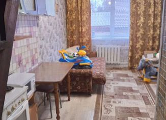 Продаю 1-комнатную квартиру, 30 м2, Рузаевка, улица Кутузова, 93