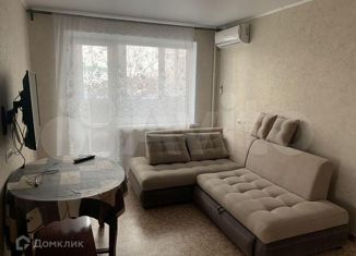 Трехкомнатная квартира на продажу, 60 м2, Керчь, улица Маршала Ерёменко, 28