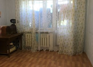 Продается двухкомнатная квартира, 52.7 м2, посёлок городского типа Верхняя Максаковка, Максаковская улица, 2