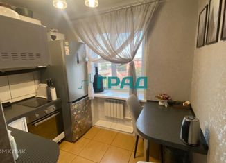 Продается 3-комнатная квартира, 57 м2, Белово, Октябрьская улица, 29