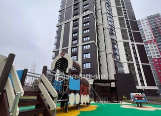 Продам 3-ком. квартиру, 96.64 м2, Казань, ЖК Легенда, улица Аметьевская Магистраль, 18к5
