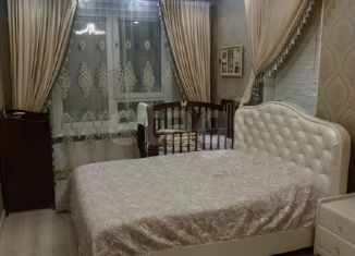 Аренда 2-комнатной квартиры, 72 м2, Сургут, улица Игоря Киртбая, 22