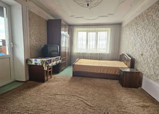 Продается 1-комнатная квартира, 35 м2, Нальчик, улица Мусова, 33, район Александровка
