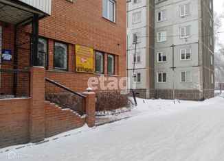 Продается офис, 350 м2, Черногорск, улица Чапаева, 37