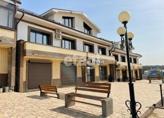 Продается четырехкомнатная квартира, 140 м2, деревня Новолисиха