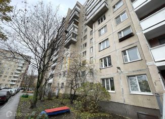 Продам 1-комнатную квартиру, 31.3 м2, Санкт-Петербург, улица Коммуны, 32к2, улица Коммуны
