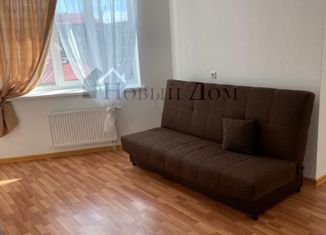 Сдаю в аренду 1-комнатную квартиру, 36 м2, Среднеуральск, Советская улица, 2Г