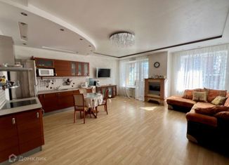 Продажа трехкомнатной квартиры, 88.3 м2, Омская область, улица Масленникова, 72