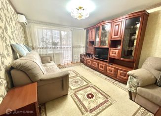 2-комнатная квартира на продажу, 52.6 м2, Адыгейск, улица Чайковского, 1