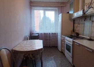 Продаю трехкомнатную квартиру, 68 м2, Волгоград, улица Рихарда Зорге, 40