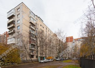 Двухкомнатная квартира на продажу, 51.7 м2, Санкт-Петербург, улица Антонова-Овсеенко, 5к2, метро Улица Дыбенко