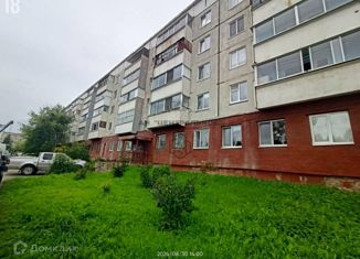 Продаю 2-комнатную квартиру, 52 м2, городской поселок Дубинино, Комсомольская улица, 28